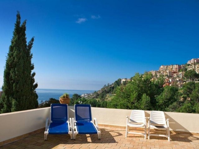 Familienvilla m. 2 Appartements