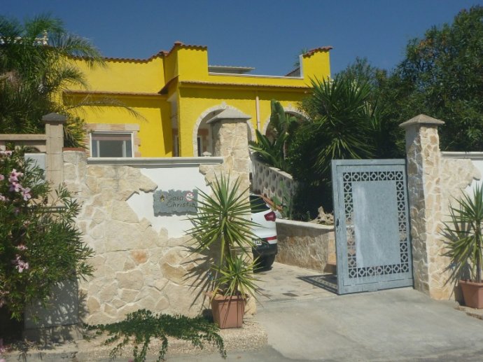 Sehr schönes Ferienhaus in ItalienApulien 400m v.Meer